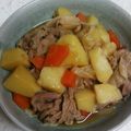 こっくるん's cooksnap of when they made ルクルーゼで肉じゃが.