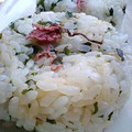 oBsession's cooksnap of when they made お花見に♡桜とワカメのおにぎり.