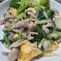 さむさん's cooksnap of when they made 裏ワザ汁っぽくないタアサイと豚肉の卵炒め.