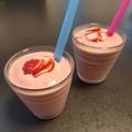 ほか弁ママ's cooksnap of when they made 苺のスムージー.