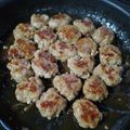 えりきゃんでぃ's cooksnap of when they made お手軽★　豚こま切れ肉で♪ポン照り肉団子.