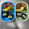 Chaaa_room's cooksnap of when they made キャラ弁☆まっくろくろすけおにぎり弁当.