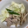 お気楽ばあや's cooksnap of when they made 牛蒡と肉団子鍋♪簡単肉団子スープ.