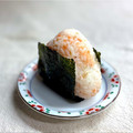 かっちゃん杉's cooksnap of when they made 簡単！焼き鮭とごま油のおにぎり.