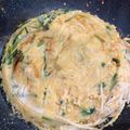 tomitomico's cooksnap of when they made カリッともちもちニラもやしのチヂミ.