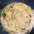 tomitomico's cooksnap of when they made カリッともちもちニラもやしのチヂミ.