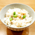 かなりんココりん's cooksnap of when they made 鮭フレークと枝豆のずぼら混ぜご飯☆.