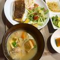 ☆あさ's cooksnap of when they made 豚汁.