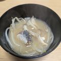 わかポン☆'s cooksnap of when they made サバ缶とまいたけのみそ汁.