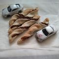 ミロ9607's cooksnap of when they made 冷凍パイシート★餡子ねじりスティックパイ.