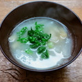 プルンバゴ's cooksnap of when they made 大根とじゃがいもと油揚げの味噌汁.