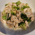 クックECV9QY☆'s cooksnap of when they made むね肉とブロッコリーの粒マスマヨ和え.