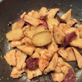 ﾌﾞﾗｯｸｺｰﾋｰ's cooksnap of when they made 簡単🐾さつまいもと鶏胸肉の甘辛炒め.
