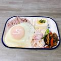 のんべぇヒロ's cooksnap of when they made 膜の張った目玉焼きとカリカリベーコン.