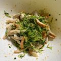 クック5XXY0O☆'s cooksnap of when they made レンジで1分♪豆苗とちくわのマヨポンあえ.