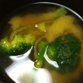 ☆Naox☆'s cooksnap of when they made ブロッコリーとおいもの味噌汁.