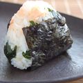 たうんびー's cooksnap of when they made 魔法のわかめで　韓国風鮭わかめおにぎり.