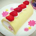 いちさちこ's cooksnap of when they made イチゴジャムクリームのロールケーキ.