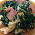 mivorin's cooksnap of when they made ほうれん草と油揚げと玉の煮物.