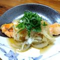 YCHキッチン's cooksnap of when they made ☆大葉+玉ねぎ+大根おろしであっさり鮭☆.
