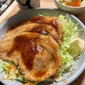 momナナ's cooksnap of when they made 豚たまジュージュー生姜焼き.