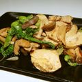 こてつキッチン's cooksnap of when they made 鶏胸肉のオイマヨ炒め.