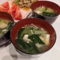 ゆいmaru3's cooksnap of when they made 小松菜と豆腐とエノキのお味噌汁♪.
