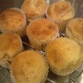 あゅおすけ's cooksnap of when they made ピーナッツクリームdeお好みマフィン.