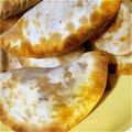 ももん８'s cooksnap of when they made 餃子の皮で冷蔵庫片付けピザ.