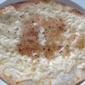 MicHolly's cooksnap of when they made メープルチーズピザ.