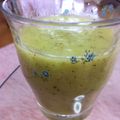 haramm's cooksnap of when they made 美肌効果☆キウイ＆パイナップルジュース.