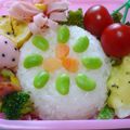 アイスママ's cooksnap of when they made キャラ弁♪ガチャガチャケースでお花♪.