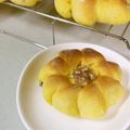 honeymit's cooksnap of when they made ☆かぼちゃんのお花ぱん☆.