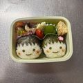 Chaaa_room's cooksnap of when they made 簡単キャラ弁☆女の子と男の子のおにぎり.