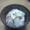 真弥家's cooksnap of when they made 大根とカイワレのカニカマサラダ.