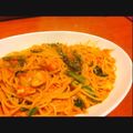 risa__p's cooksnap of when they made 簡単エビとホウレン草のトマクリームパスタ.
