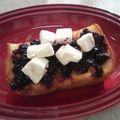 サーフブレイド's cooksnap of when they made クリームチーズ&ブルーベリーのトースト.