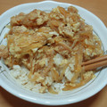 ラグラッツ's cooksnap of when they made 簡単！天かす（揚げ玉）と油揚げの卵とじ丼.