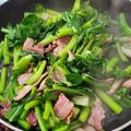 ｸﾏﾘｴ's cooksnap of when they made 5分で完成★アスパラ菜とベーコンの炒め煮.
