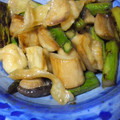 さなななん's cooksnap of when they made 鶏皮で☆　エリンギとアスパラ炒め.