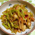 たょたょ's cooksnap of when they made 大根の皮とブロッコリーの茎とちくわの金平.