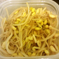 プリティースノー's cooksnap of when they made 豆もやしとえのきのピリ辛炒め.