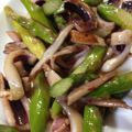 おにかぼちゃ's cooksnap of when they made イカ（イカげそ）とアスパラのバター炒め♪.