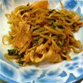 ぷにぷに～mama's cooksnap of when they made もやしニラ炒め.
