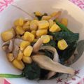 華舞蘭's cooksnap of when they made ホウレンソウと椎茸、コーンのバター炒め.