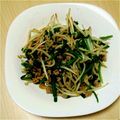 まぃめろ＊'s cooksnap of when they made ニラ大好きさにパンのニラもやし味噌味炒め.
