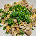 クックY08S17☆'s cooksnap of when they made 簡単！美味！豚バラまいたけ卵の中華風炒め.