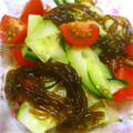 ♪＊ゆいこ＊♪'s cooksnap of when they made カップもずくのトマトきゅうり和え☆.