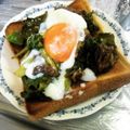 meff's cooksnap of when they made 温泉たまごの回鍋肉トースト(´Д｀).