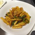 girlest18's cooksnap of when they made じゃがいもとピーマンのカレー炒め.